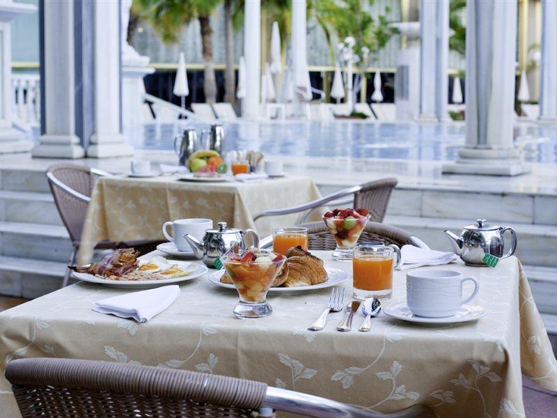 Cleopatra Palace 4*